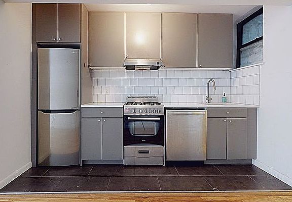 2nd image of 109 W 113th St #2Z