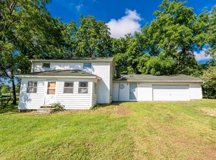 N2423 Tremaine Rd, Clinton, WI 53525