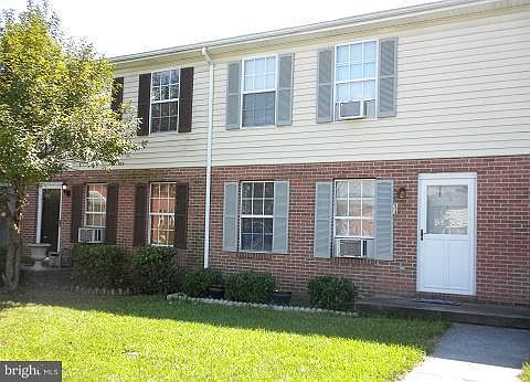 1st image of 106 Nottoway Dr