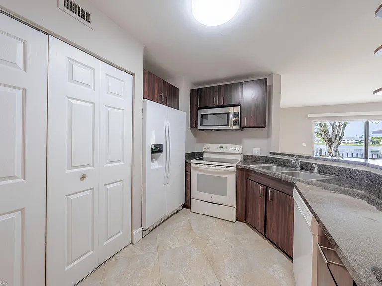 3469 NW 44th St #101 — Photo 9