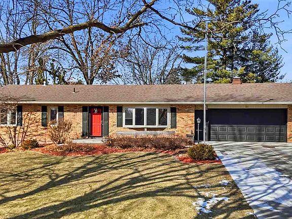 2nd image of 31 Bedford Ct