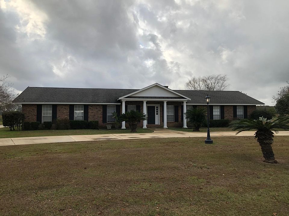 Front entrance and driveway