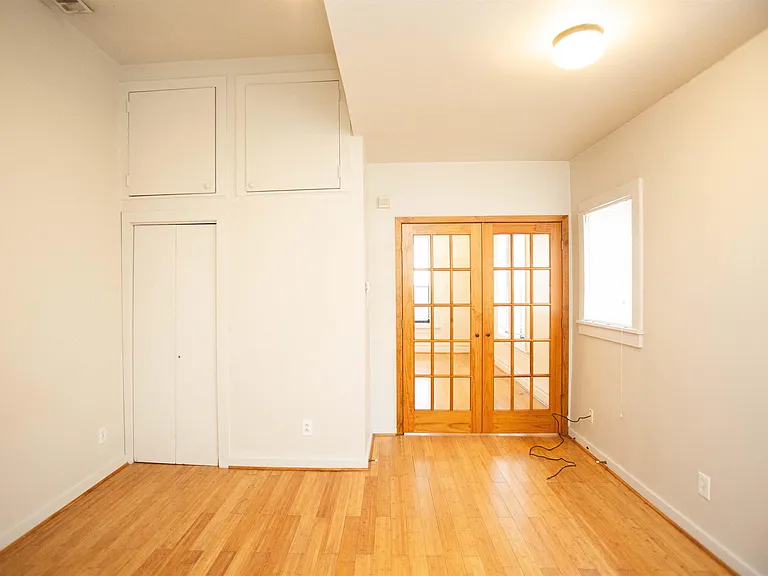 117 W 15th St #A — Photo 11