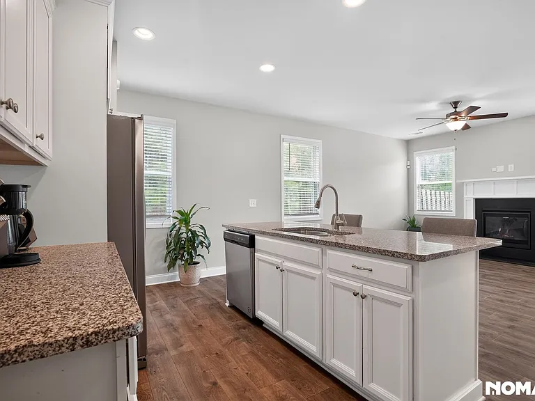 2560 Centennial Cv — Photo 9
