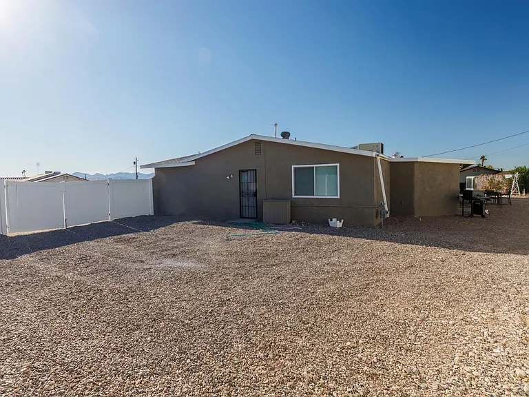 2199 Cosnina Dr — Photo 24