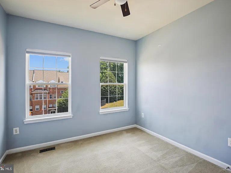 9003 Belo Gate Dr — Photo 17