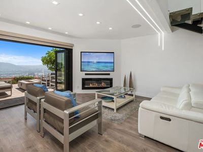 1703 Camino De Villas, Burbank, CA, 91501