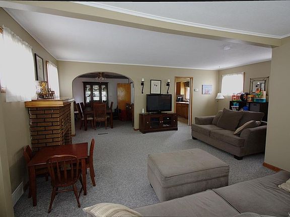 3rd image of 310 Choate Ave