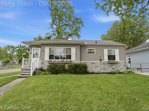 2003 Mapledale St, Ferndale, MI 48220