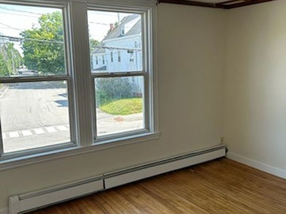 4th image of 529 Main St #2