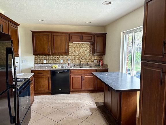 3rd image of 2752 S Zenobia St