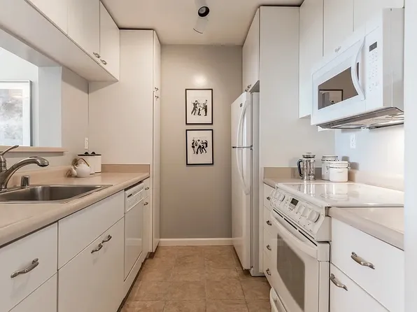 300 3rd St APT 909, San Francisco, CA 94107