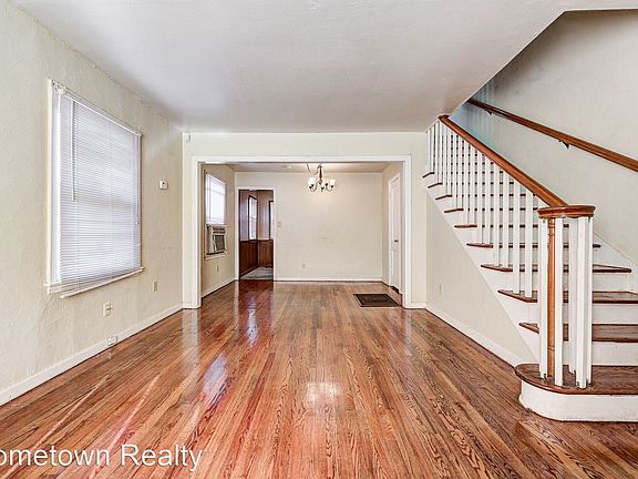 5th image of 1919 NW 30th St