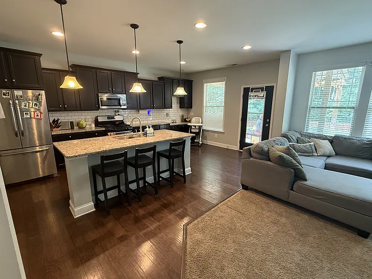 8608 Knollwood Cir — Photo 11
