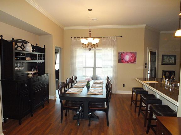 4th image of 407 Camelot Hill Dr