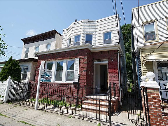 4th image of 8814 80th St