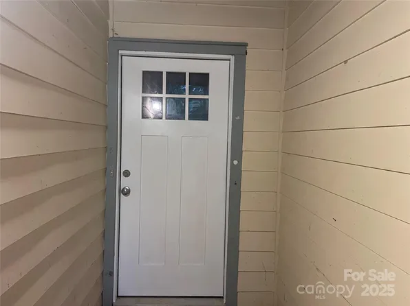 8123 Tremaine Ct APT F, Charlotte, NC 28227