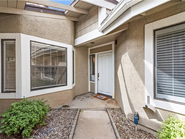36 Lone Pne #39, Irvine, CA 92604