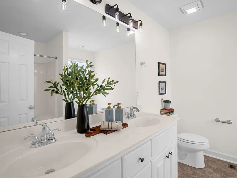 46 Bayberry Ln — Photo 21