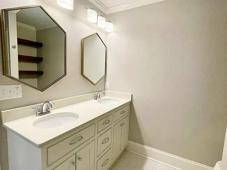 3028 Hope Ave — Photo 14