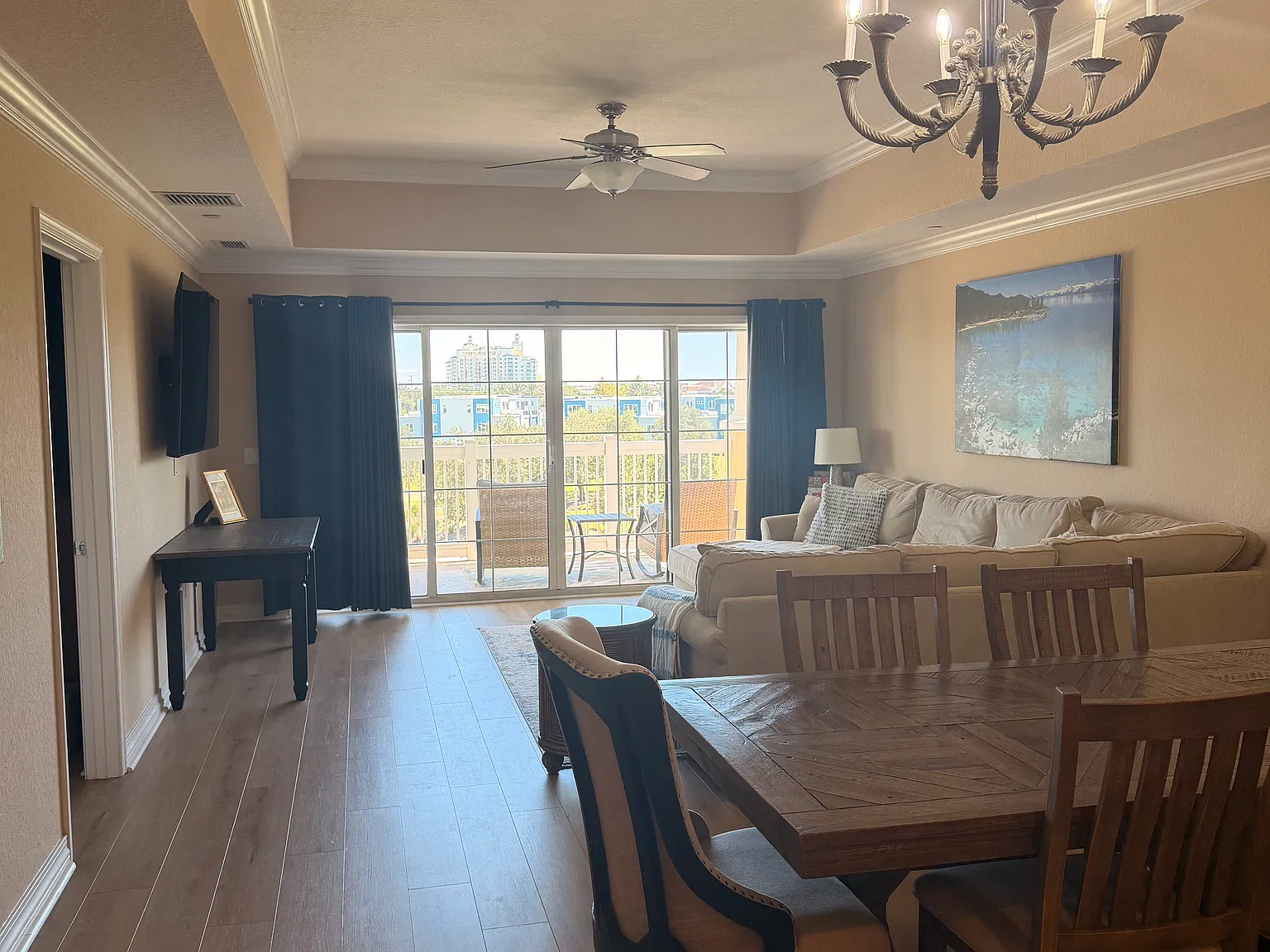 3 bed, 1660 sqft, $3,000 — Photo 3
