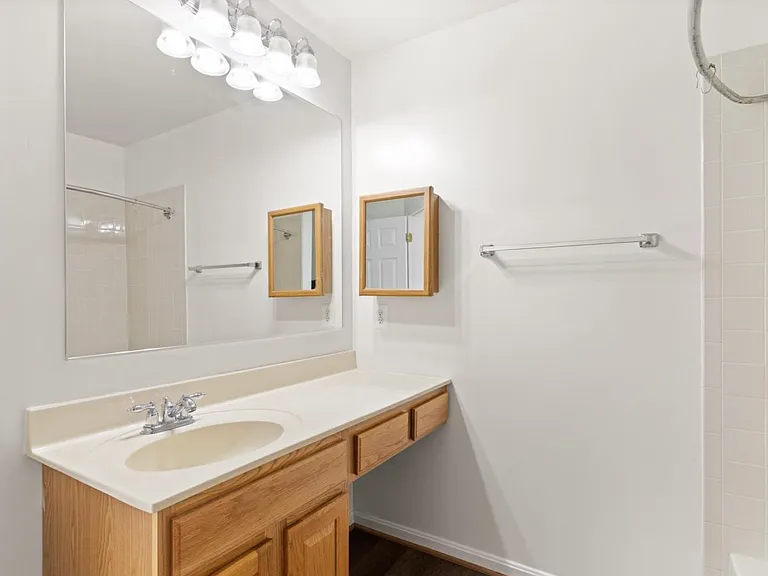 293 Kirby St — Photo 28
