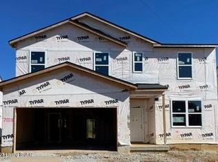 7008 Black Cherry Ct, La Grange, KY 40031