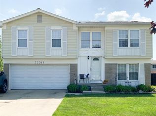 22263 Windsor Ct, Woodhaven, MI 48183