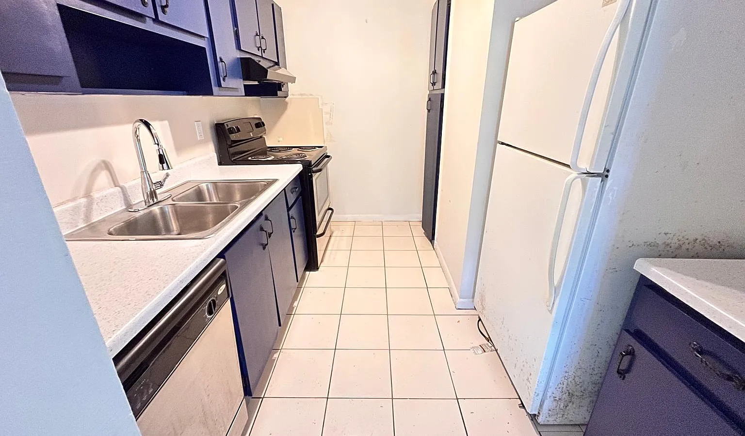 2 bed, 1.5 bath, 875 sqft, $2,200 — Photo 2