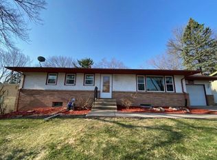 2163 Inca Ln, New Brighton, MN 55112