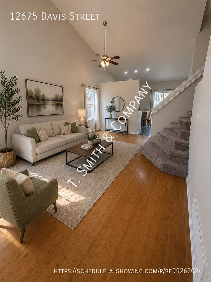 3-Bedroom Tri-Level Home in Brandywine Community Broomfield — Photo 2