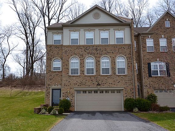 2nd image of 3156 Woods Edge Dr