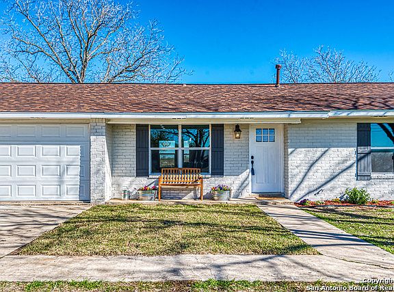 4th image of 11001 Rosemar Ln