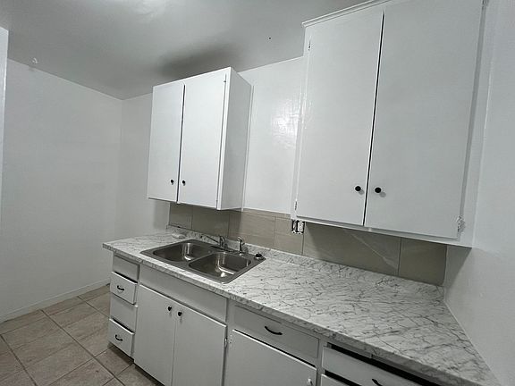 4th image of 5941 Arroyo Dr APT F