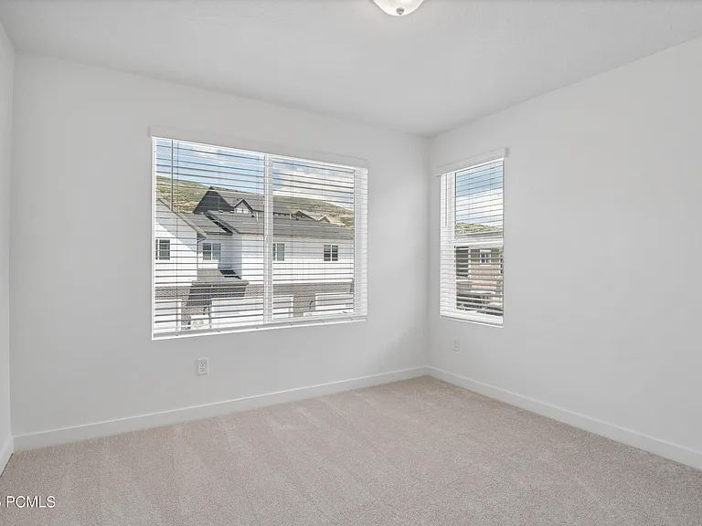 2377 N Wildwood Ln — Photo 14