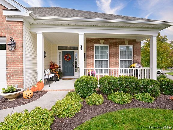 2nd image of 4016 Kings Oak Ln
