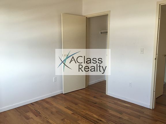 5th image of 3123 31st St