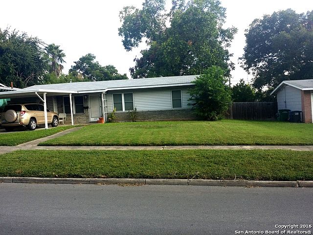 1st image of 415 Dresden Dr
