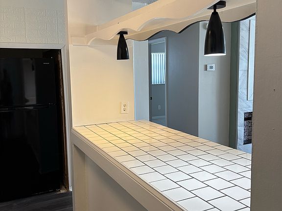 5th image of 321 Johnson Ave APT 12A
