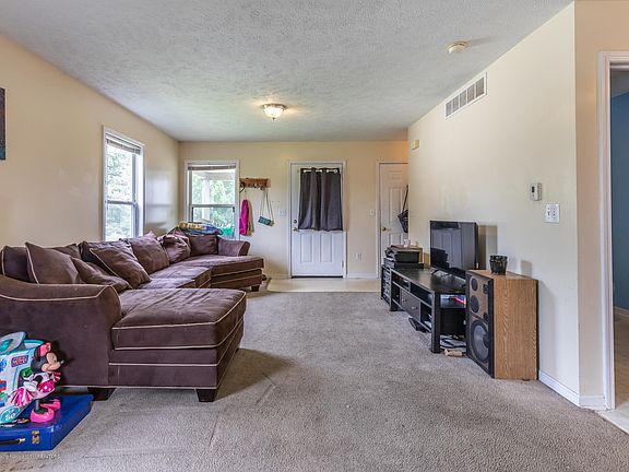 4th image of 306 Folk St Unit 12