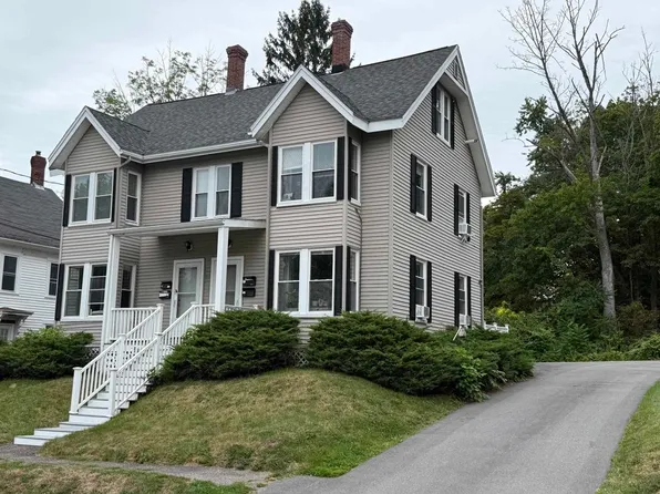 17 1/2 Hough St, Dover, NH 03820