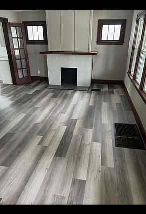 4th image of 1465 Hildreth Ave