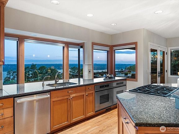 5th image of 8297 SE 82nd Street