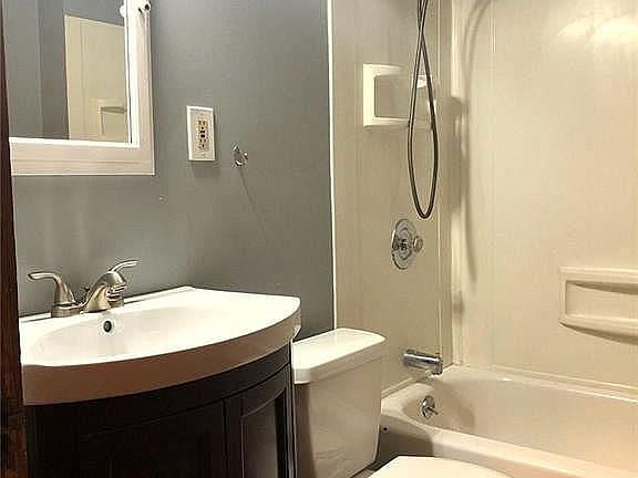 4th image of 2103 Clarence Ave