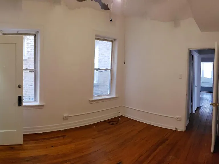 7112 S King Dr — Photo 3