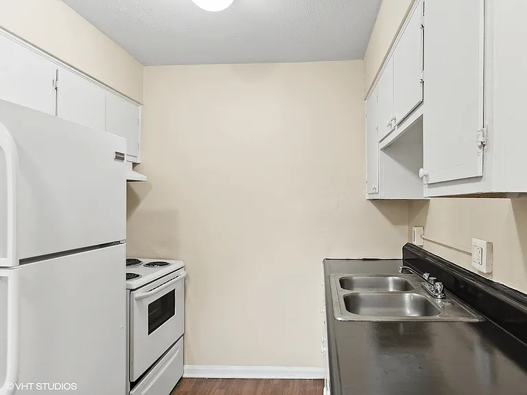 Fully-Equipped Kitchen with Appliances