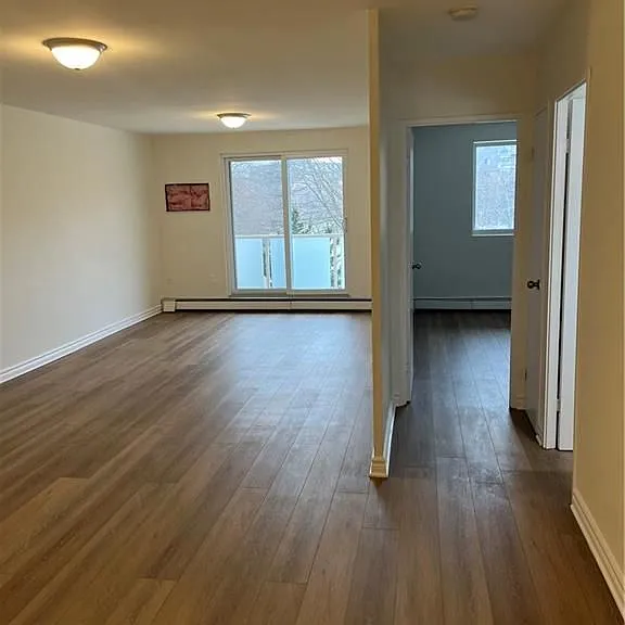 583 Mornington Ave #211 — Photo 3