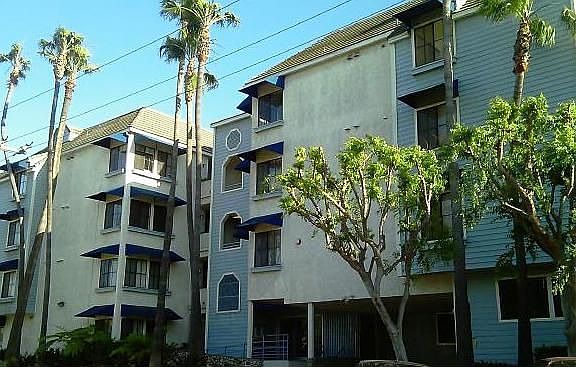 2nd image of 720 W 4th St Unit 403