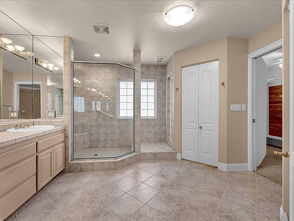 3rd image of 7038 Riata Dr