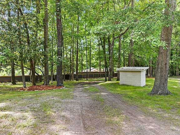 5th image of 110 Poplar Grove Rd